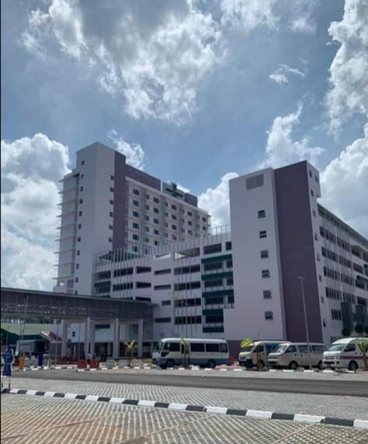 Serapi Verdure Hotel Kuching Esterno foto