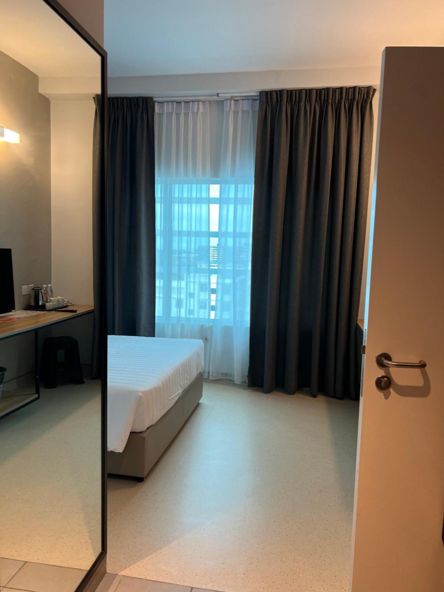 Serapi Verdure Hotel Kuching Esterno foto