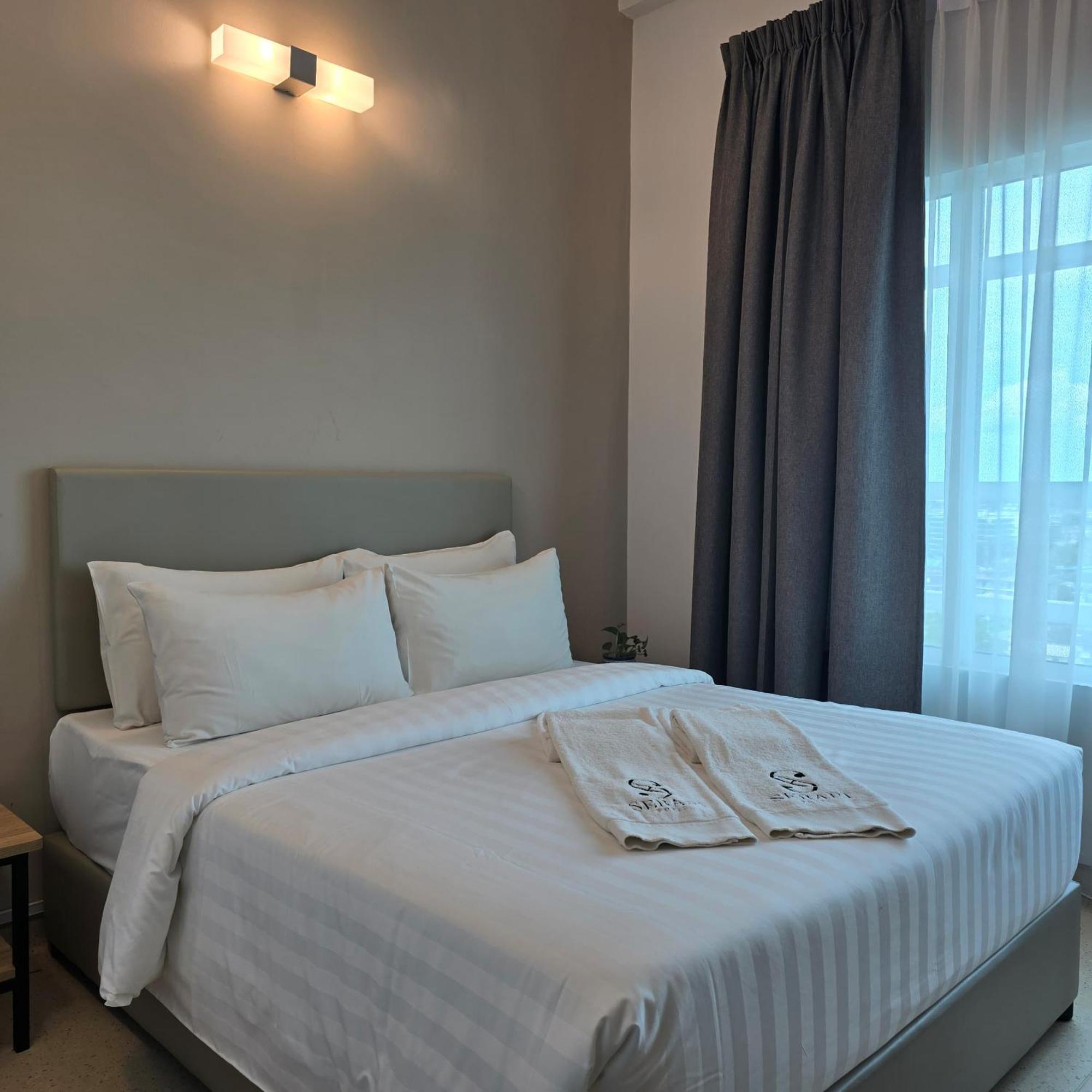 Serapi Verdure Hotel Kuching Esterno foto
